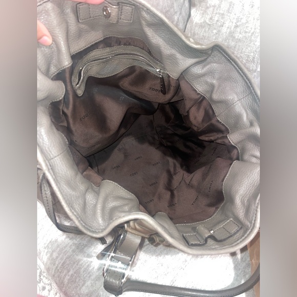 TOD’S QUIET LUX BUCKET BAG - Picture 13 of 16